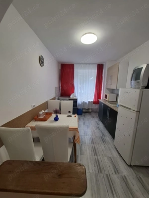 Inchiriez apartament spatios cu o cameră in Oradea, zona Dimitrie Cantemir - imagine 3