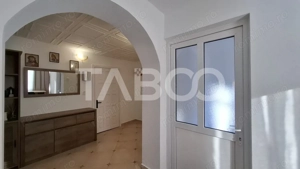 Apartament la casa de vanzare 82 mp 2 camere curte zona Vasile Aaron - imagine 5