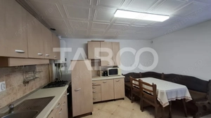 Apartament la casa de vanzare 82 mp 2 camere curte zona Vasile Aaron - imagine 6