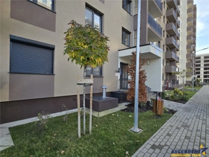 Apartament 3 camere, decomandat, Casa Nobel, etaj 1, parcare, Tractorul, Brasov