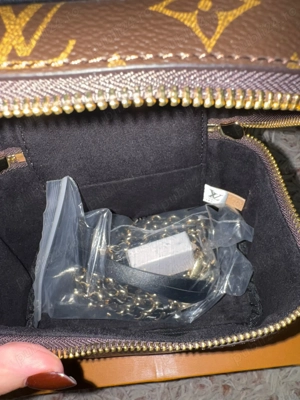 Louis Vuitton Vanitty - imagine 3
