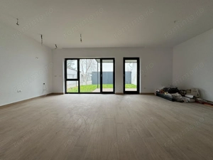 Casa Individuala.In Oras.Proiect Modern.Car Port - imagine 3