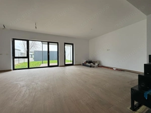 Casa Individuala.In Oras.Proiect Modern.Car Port - imagine 2