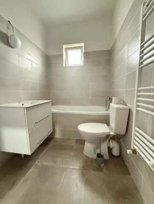 Apartament luminos, 3 camere, decomandat, 75 mp - Aradului - imagine 8