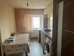 Vand apartament 2 camere, central, decomandat, mobilat si utilat, suprafata 54 mp, pret 62.000 euro - imagine 2