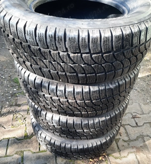 Anvelope de iarna 225/65R16C stare foarte buna 