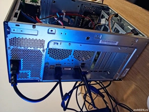 Vând calculator Fujitsu P757, procesor i5 7500 3.4 Ghz, 8GB memorie RAM DDR4, SSD 250 GB.  - imagine 3