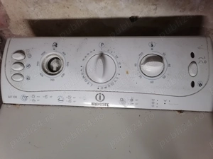 Mașină de spălat verticala Indesit 