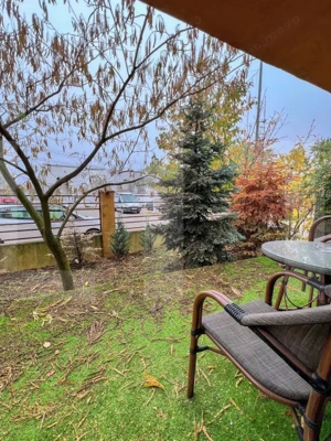 Apartament cu terasă la intrare în Dumbrăvița