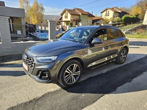 De vânzare Audi Q5 40TDI S line Matrix