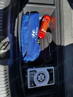 Hyundai  i30 Fastback mild-hybrid 173 cp - imagine 4