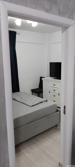 inchiriez garsoniera targul de Craciun - imagine 3