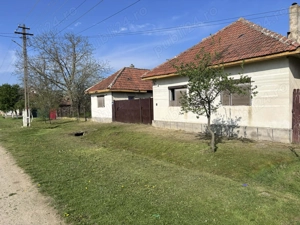 Vand casă 3 camere plus anexă  - imagine 2