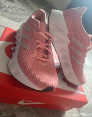 vând pantofi adidas 