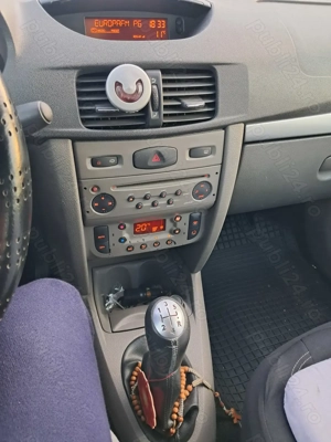 Vând Renault symbol 2010 1.5  motorină.  - imagine 6