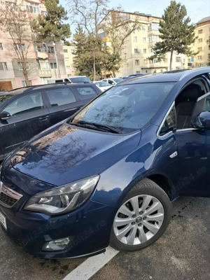 Opel Astra J SportTourer - imagine 4