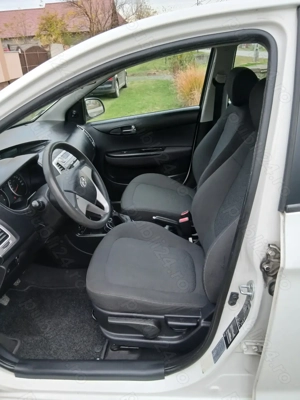 Hyundai i 20 an 2012 benzina 1.3 klima distribuție lanț  - imagine 7