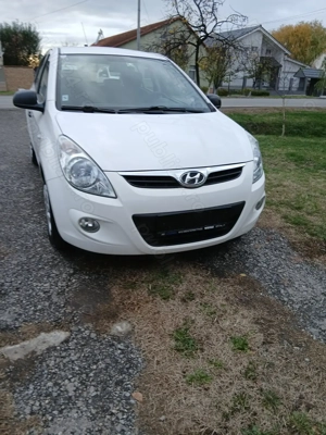 Hyundai i 20 an 2012 benzina 1.3 klima distribuție lanț  - imagine 10