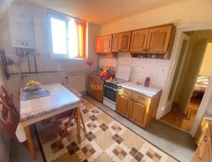 Decomandat 3 camere cu vedere pe 2 parti  Complexul Studentesc