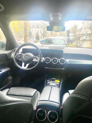 Vand Mercedes GLB, an fabricatie 2 km, inmatriculat recent, dotari multiple.