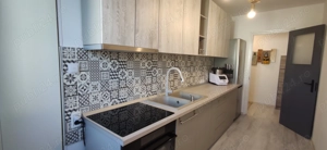 Apartament 2 Camere 55mp  Etaj 3 decomandat - complet renovat 