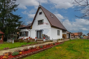 Vila cu 8 camere, 7150 mp teren intravilan I OZUN, COVASNA| COMISION 0