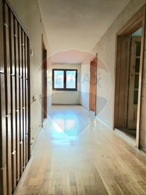 Casă / Vilă cu 7 camere de vânzare - imagine 19