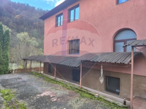 Casă / Vilă cu 7 camere de vânzare - imagine 7