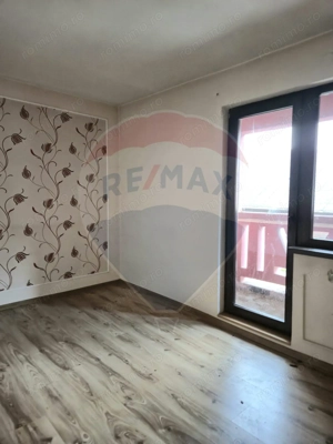 Casă / Vilă cu 7 camere de vânzare - imagine 16