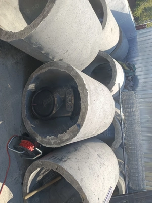 Vând tuburi din beton 