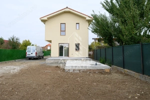 Casa individuala de vanzare vatra satului Sacalaz - imagine 3