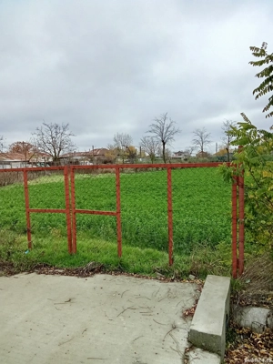 vand teren intravilan 