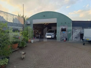 Casa individuala de vanzare Utvin 720mp teren hala de depozitare si 2 garaje - imagine 8