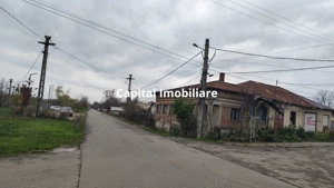 Baicoi Central 1613 mp Parc Petrom