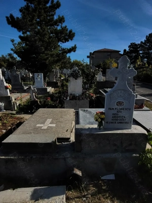 Vânzare loc de veci cimitir ungureni craiova. 