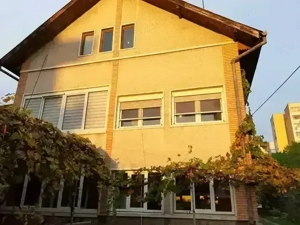 Închiriez apartament ultracentral 2 camere - imagine 10