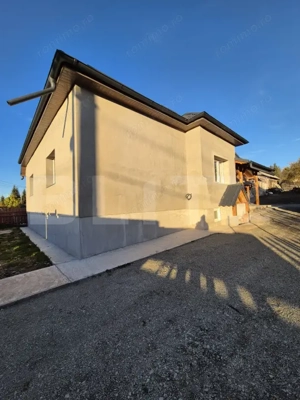 Casa de vacanta in curs de modernizare in Belis, 5 camere, 920mp teren drept