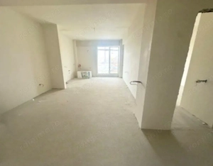 Apartament nou de vânzare Otopeni – 2 camere, balcon, parcare inclusă - imagine 2