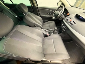 Renault Megane 1.6 16V 110 Dynamique - imagine 14