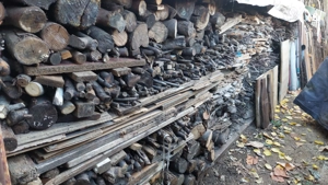 Vand lemne pentru foc