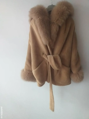 Haină de Alcantara.