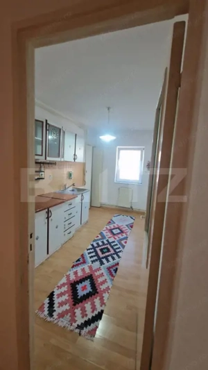 Apartament decomandat, 55 mp, etaj 3, 2 locuri de parcare, beci, zona aerisita - imagine 2