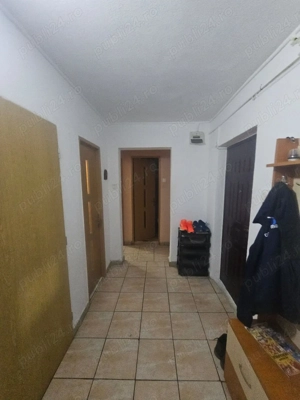 Apartament cu 3 camere de vânzare în Curtea de Argeș. - imagine 8