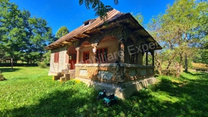 Casă de vânzare în comuna Albeștii de Argeș, sat Brătești, județ Argeș.