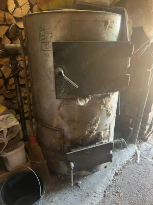 Vand doua cazane unul de 50kw și unul de 25kw