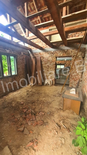 Casă bătrânească + 1462 mp teren de vânzare în Curtea de Argeș. - imagine 5