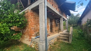 Casă bătrânească + 1462 mp teren de vânzare în Curtea de Argeș. - imagine 4