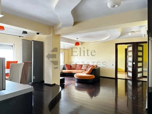 Apartament de vanzare cu 4 camere in zona Decebal
