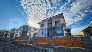 Vila superba cu o panorama deosebita asupra orasului situata in Corunca