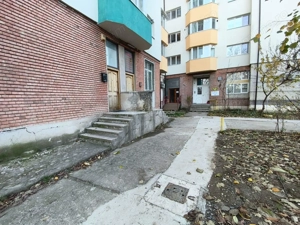 Resita Spatiu Comercial Zona Piata Sud - imagine 7